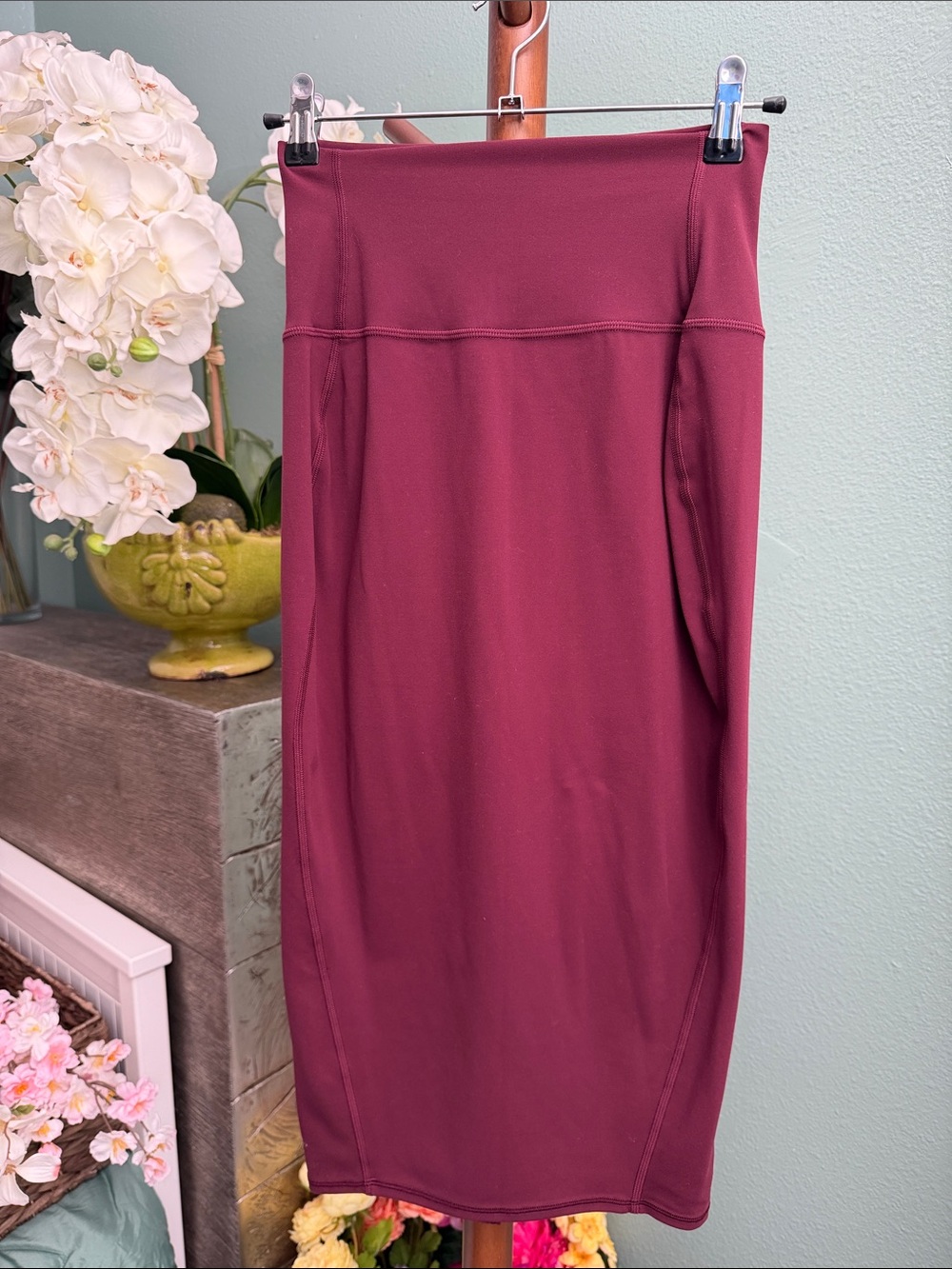 LULULEMON Nulu Slim-Fit High-Rise Midi Skirt